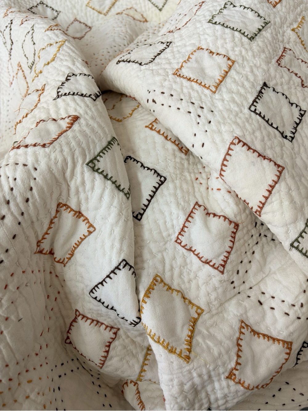 Vintage Full/Queen Hand-Stitched Cotton Quilt - Cream with Multicolor Accents